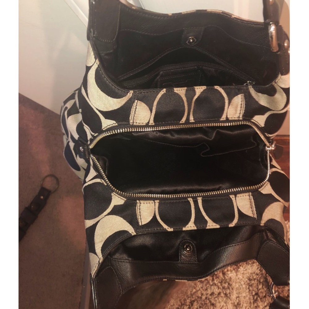 Coach Handbag ๐ - Picture 5 of 8